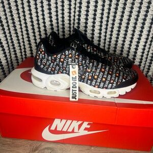 Nike Wmns Air Max Plus ‘Just Do It’